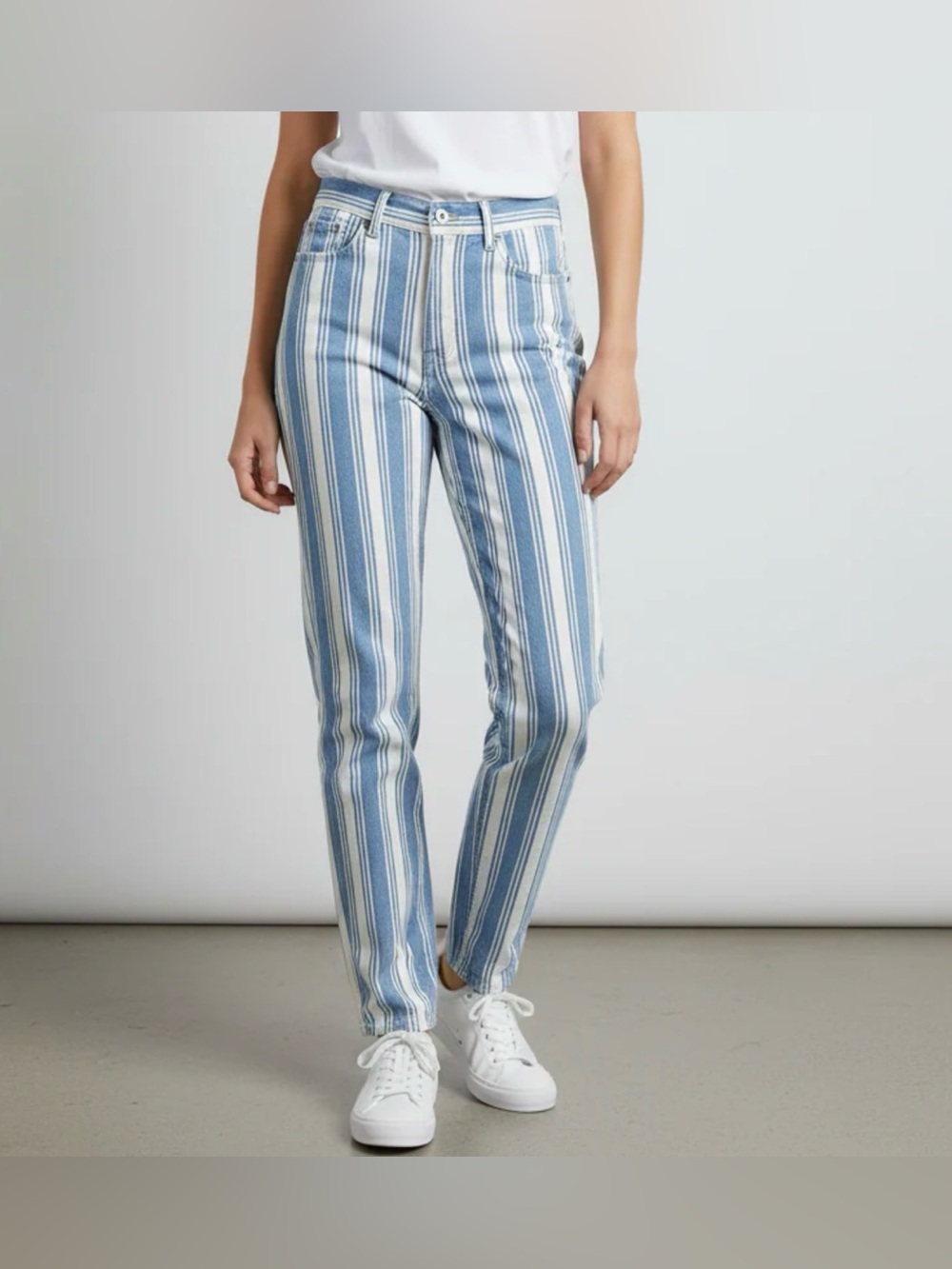 AE Striped Mom Jeans EUC